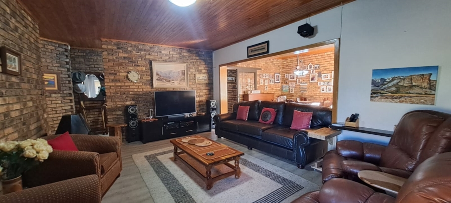 4 Bedroom Property for Sale in La Provance Free State